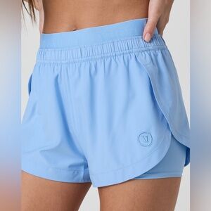 Vuori Luna Short 2" NWOT S